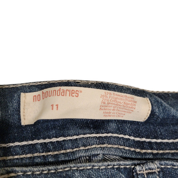 Y2K Vintage No Boundaries Beaded Boot Cut Sz 11 Medium Wash Style Jeans - Picture 3 of 13